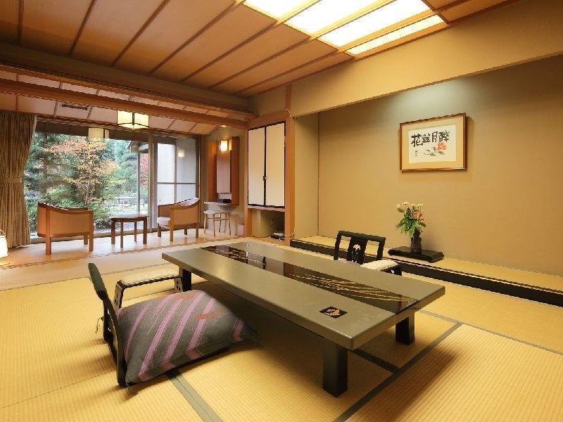 四季彩一力酒店 群山 外观 照片